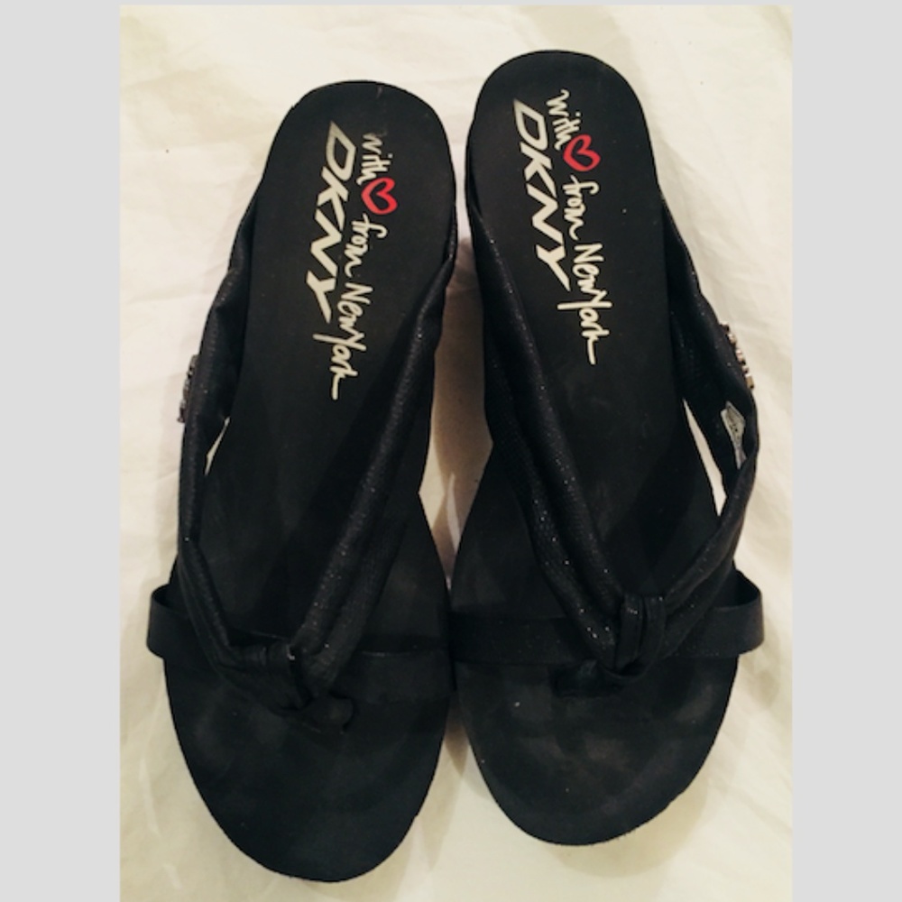 DKNY Sparkling Wedge Sandals Size 9, Min Wear